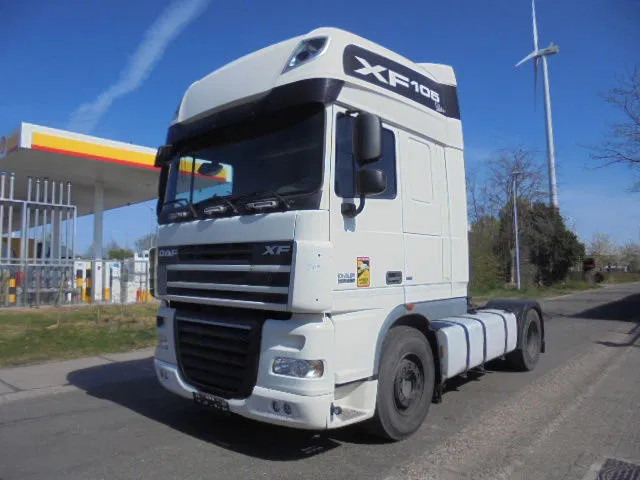 DAF XF 105.460 SUPERSPACE - Tracteur routier: photos 1 DAF XF 105.460 SUPERSPACE - Tracteur routier: photos 1