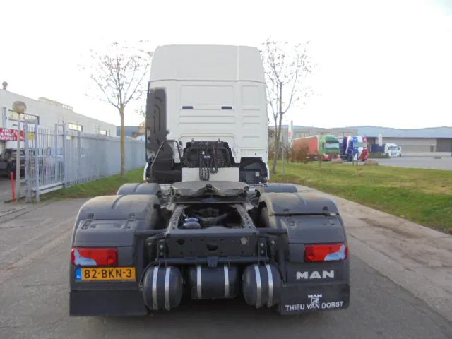 MAN TGX 26.500 XXL 6X2 SMART TACHO NL TRUCK 20X IN STOCK - Tracteur routier: photos 4 MAN TGX 26.500 XXL 6X2 SMART TACHO NL TRUCK 20X IN STOCK - Tracteur routier: photos 4