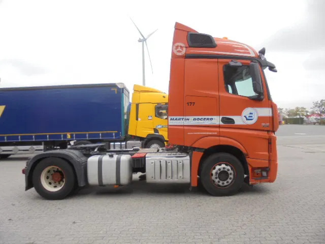 Mercedes-Benz Actros 1842 NL TRUCK APK 07-26 - Tracteur routier: photos 4 Mercedes-Benz Actros 1842 NL TRUCK APK 07-26 - Tracteur routier: photos 4
