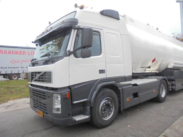 Volvo FM 400 GLOBETROTTER ADR NL TRUCK - Tracteur routier: photos 1 Volvo FM 400 GLOBETROTTER ADR NL TRUCK - Tracteur routier: photos 1