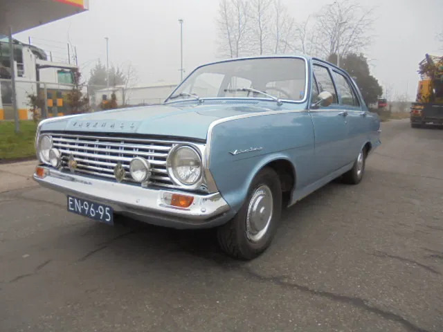 Vauxhall Victor 101 SUPER - Berline: photos 1 Vauxhall Victor 101 SUPER - Berline: photos 1