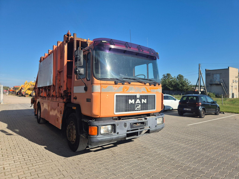 MAN 18.262 - Benne à ordures ménagères: photos 3 MAN 18.262 - Benne à ordures ménagères: photos 3