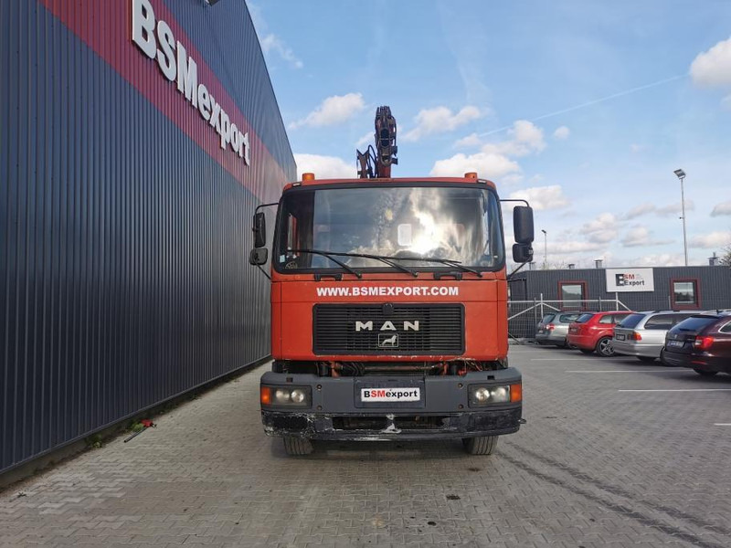 MAN 25.422 6x4 full spring - Camion plateau: photos 3 MAN 25.422 6x4 full spring - Camion plateau: photos 3