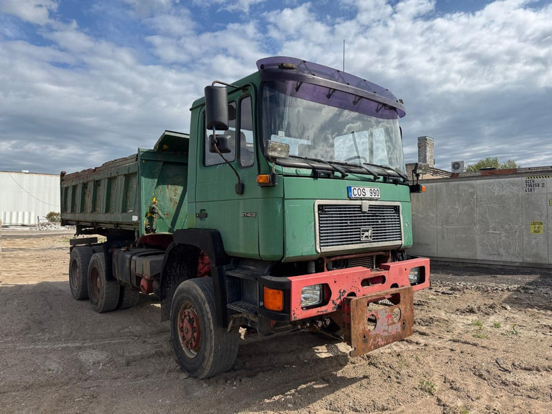 MAN 27.402, 6x6 - Camion benne: photos 3 MAN 27.402, 6x6 - Camion benne: photos 3
