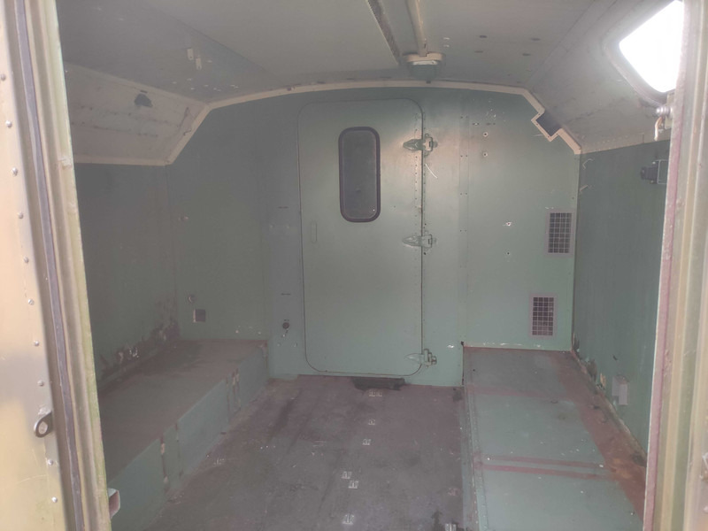 Liebherr Ural 4320 isothermical box isothermal body - Pièces de rechange pour Camion: photos 5 Liebherr Ural 4320 isothermical box isothermal body - Pièces de rechange pour Camion: photos 5