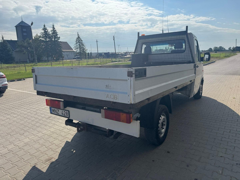 Volkswagen LT 28 - Utilitaire plateau: photos 3 Volkswagen LT 28 - Utilitaire plateau: photos 3