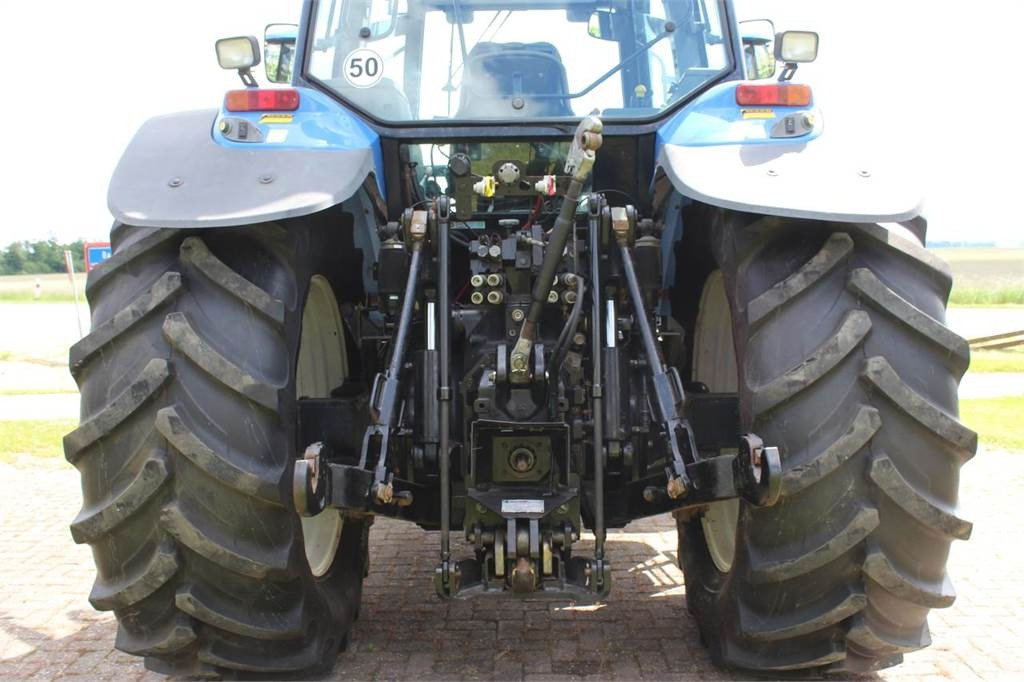 New Holland TM175 - Tracteur agricole: photos 5 New Holland TM175 - Tracteur agricole: photos 5