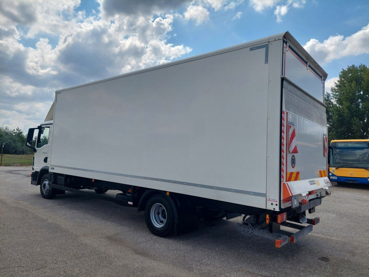 MAN TGL 12.250 BL CH 4x2 LBW 17 Palleten - Camion fourgon: photos 3 MAN TGL 12.250 BL CH 4x2 LBW 17 Palleten - Camion fourgon: photos 3