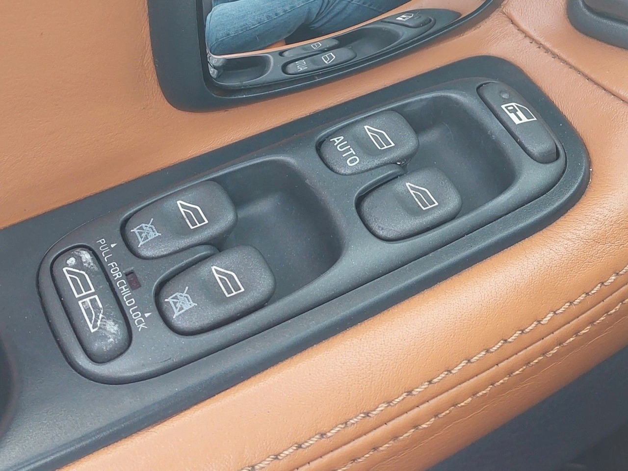 Cabriolet Volvo C70 Cabriolet 2.4 T: photos 42 Cabriolet Volvo C70 Cabriolet 2.4 T: photos 42