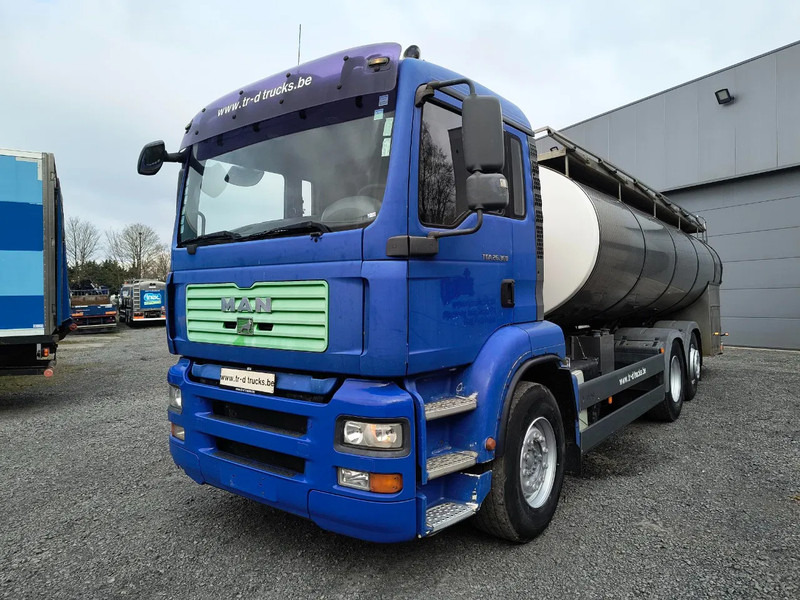 MAN TGA 26.360 INSULATED INOX TANK - 2 COMP - AIRCO - LIFT/STEERING AXLE - Camion citerne: photos 1 MAN TGA 26.360 INSULATED INOX TANK - 2 COMP - AIRCO - LIFT/STEERING AXLE - Camion citerne: photos 1
