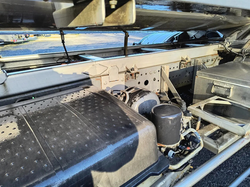 Crédit-bail de Mercedes-Benz Actros 2536 15500L INSULATED INOX TANK - 1 COMP Mercedes-Benz Actros 2536 15500L INSULATED INOX TANK - 1 COMP: photos 15