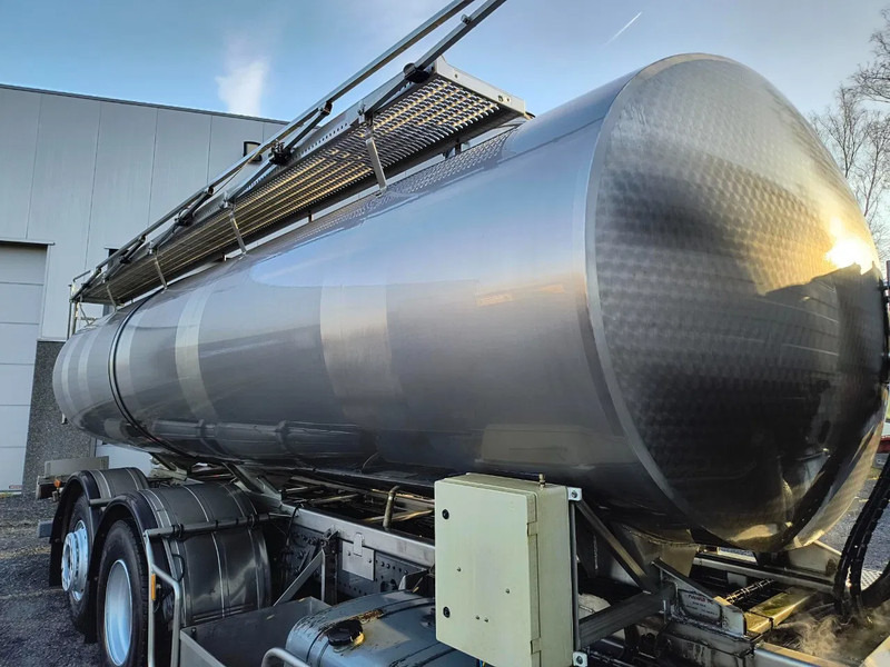 Crédit-bail de Mercedes-Benz Actros 2536 15500L INSULATED INOX TANK - 1 COMP Mercedes-Benz Actros 2536 15500L INSULATED INOX TANK - 1 COMP: photos 12