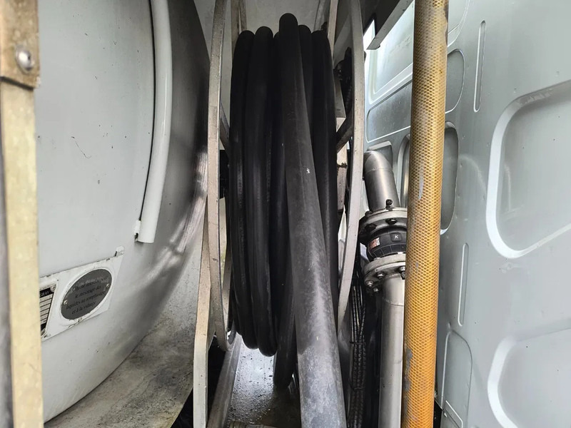 Camion citerne pour transport de carburant Renault Midlum 270 DXI 11000L FUEL/CARBURANT - 4 COMP: photos 12