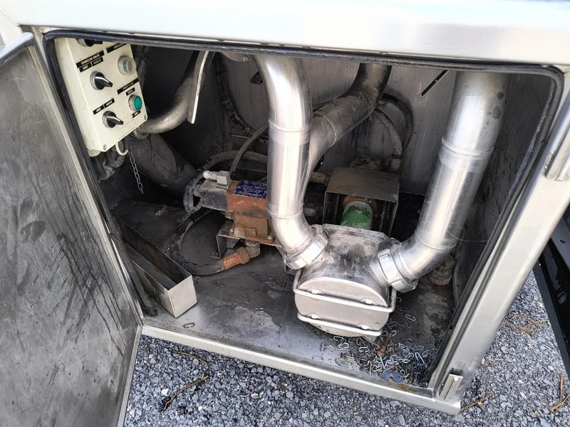 Crédit-bail de Renault Premium 370 11000L INSULATED INOX TANK - INTARDER Renault Premium 370 11000L INSULATED INOX TANK - INTARDER: photos 10