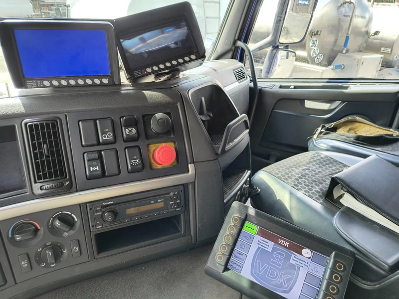 Crédit-bail de Volvo FM 330 GARBAGE TRUCK - GOOD WORKING CONDITION (!) Volvo FM 330 GARBAGE TRUCK - GOOD WORKING CONDITION (!): photos 11