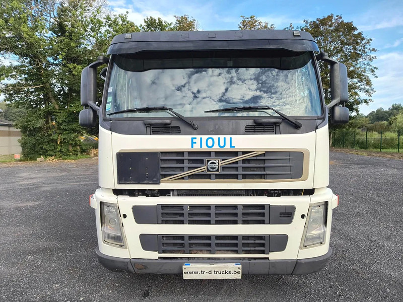 Volvo FM 440 13000L FUEL / CARBURANT - 4 COMP - Camion citerne: photos 2 Volvo FM 440 13000L FUEL / CARBURANT - 4 COMP - Camion citerne: photos 2