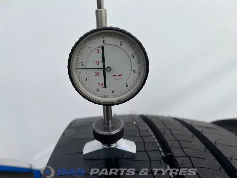 Bridgestone - Pneu pour Camion: photos 3 Bridgestone - Pneu pour Camion: photos 3