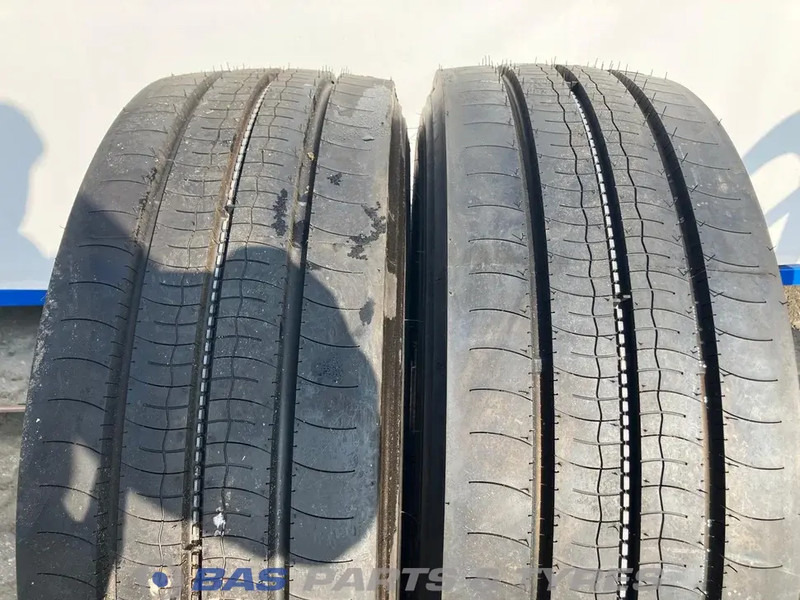 Bridgestone - Pneu pour Camion: photos 2 Bridgestone - Pneu pour Camion: photos 2