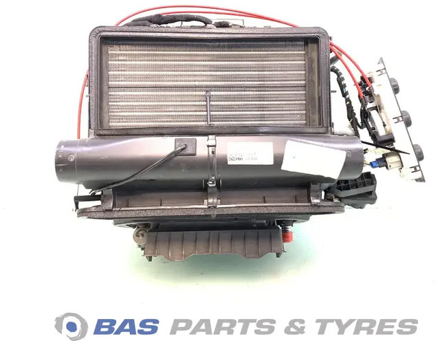 DAF CF Euro 6 Kacheleenheid DAF 1925741 - Panel de instrumentos pour Camion: photos 4 DAF CF Euro 6 Kacheleenheid DAF 1925741 - Panel de instrumentos pour Camion: photos 4