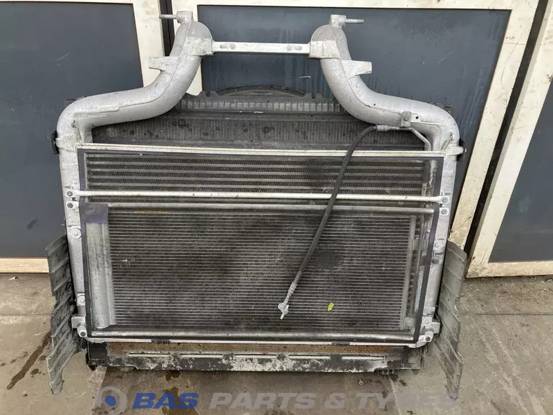 DAF CF Euro 6 Koelerpakket DAF MX13 355 H2 1909450 - Radiateur pour Camion: photos 2 DAF CF Euro 6 Koelerpakket DAF MX13 355 H2 1909450 - Radiateur pour Camion: photos 2