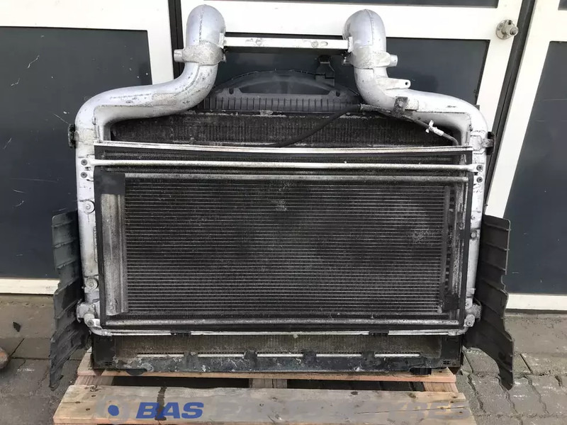 DAF CF Euro 6 - Radiateur pour Camion: photos 2 DAF CF Euro 6 - Radiateur pour Camion: photos 2