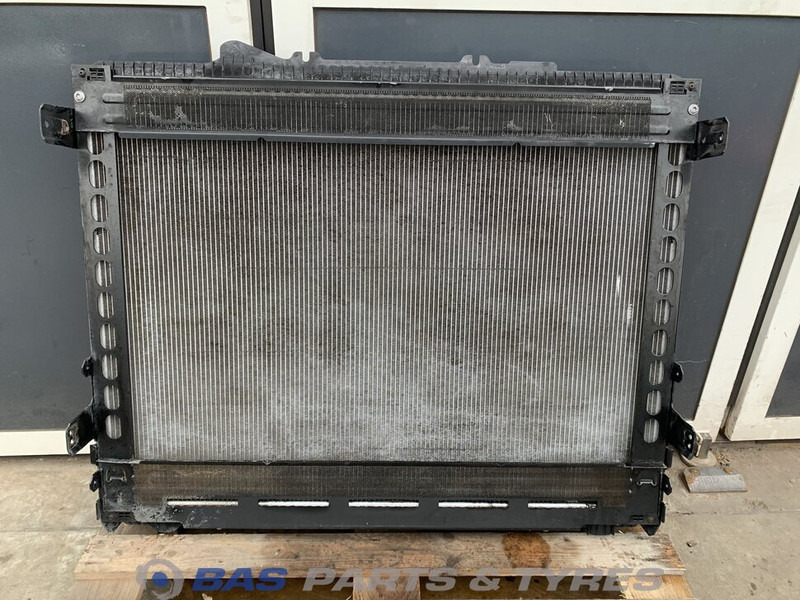 DAF CF Euro 6 Radiator DAF MX13 355 H2 1940147 - Radiateur pour Camion: photos 2 DAF CF Euro 6 Radiator DAF MX13 355 H2 1940147 - Radiateur pour Camion: photos 2