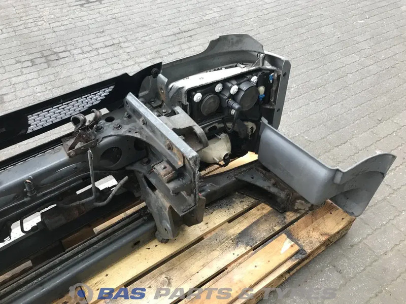 DAF LF Euro 6 Bumper DAF 1706977 - Pare-chocs pour Camion: photos 5 DAF LF Euro 6 Bumper DAF 1706977 - Pare-chocs pour Camion: photos 5