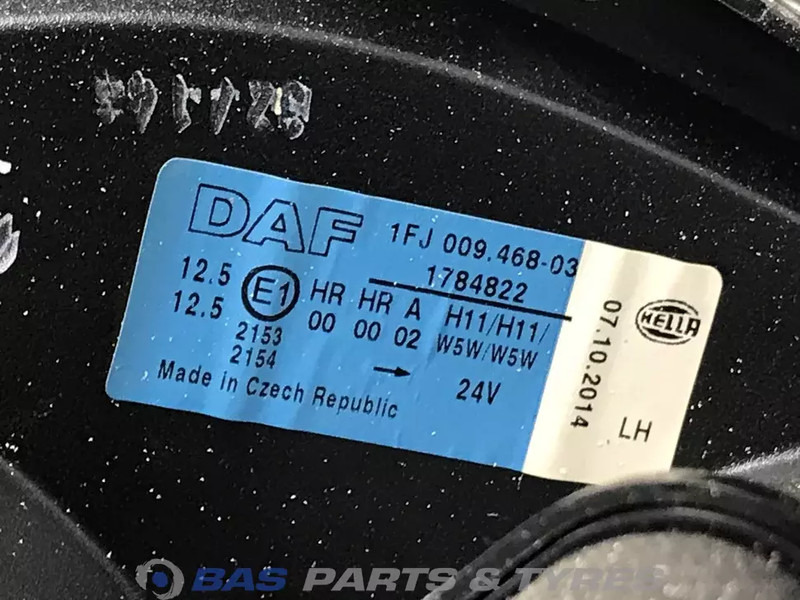DAF XF106 Daklicht DAF 1682976 - Lumière/ Éclairage pour Camion: photos 3 DAF XF106 Daklicht DAF 1682976 - Lumière/ Éclairage pour Camion: photos 3