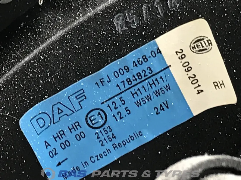 DAF XF106 Dakraam DAF 1682977 - Lumière/ Éclairage pour Camion: photos 3 DAF XF106 Dakraam DAF 1682977 - Lumière/ Éclairage pour Camion: photos 3