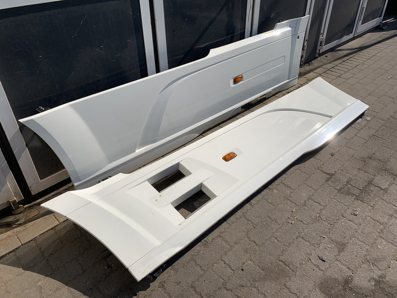DAF XF106 - Carrosserie et extérieur pour Camion: photos 2 DAF XF106 - Carrosserie et extérieur pour Camion: photos 2