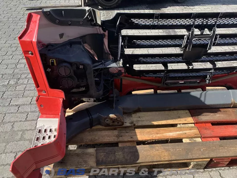 DAF XF106 - Pare-chocs pour Camion: photos 4 DAF XF106 - Pare-chocs pour Camion: photos 4