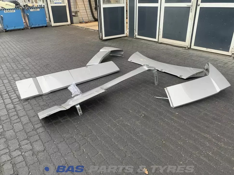 DAF XF106 Spoilerset DAF Super Space Cab L2H3 1836001 - Aérodynamique/ Spoilers pour Camion: photos 2 DAF XF106 Spoilerset DAF Super Space Cab L2H3 1836001 - Aérodynamique/ Spoilers pour Camion: photos 2