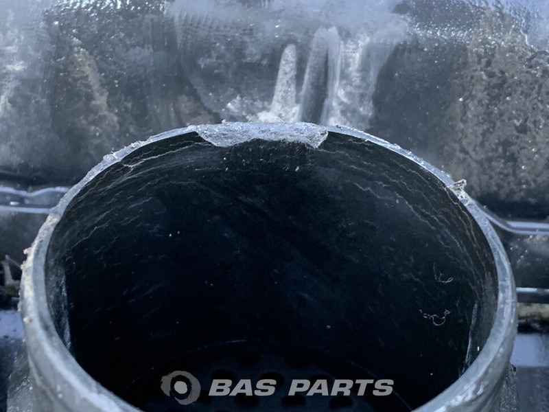 Mercedes-Benz Actros MP4 Koelerpakket Mercedes OM471LA 420 A 960 500 00 02 - Radiateur pour Camion: photos 3 Mercedes-Benz Actros MP4 Koelerpakket Mercedes OM471LA 420 A 960 500 00 02 - Radiateur pour Camion: photos 3