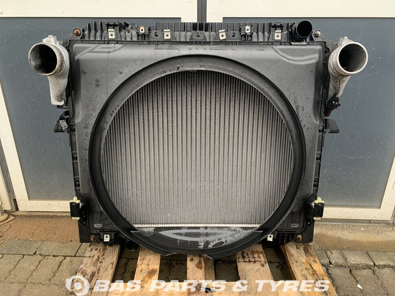 Mercedes-Benz Actros MP4 - Radiateur pour Camion: photos 1 Mercedes-Benz Actros MP4 - Radiateur pour Camion: photos 1