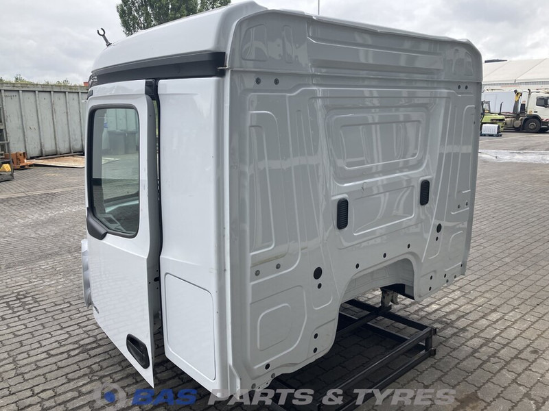 Mercedes-Benz Actros MP5 Mercedes ClassicSpace M-cab L1EH1 A 000 600 01 01 - Cabine et intérieur pour Camion: photos 5 Mercedes-Benz Actros MP5 Mercedes ClassicSpace M-cab L1EH1 A 000 600 01 01 - Cabine et intérieur pour Camion: photos 5