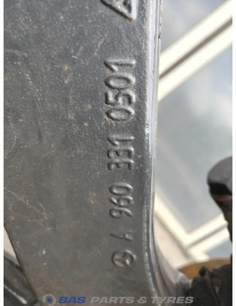 Mercedes-Benz Mercedes F-8A/C22.5 Vooras A 960 331 27 01 - Essieu avant pour Camion: photos 5 Mercedes-Benz Mercedes F-8A/C22.5 Vooras A 960 331 27 01 - Essieu avant pour Camion: photos 5