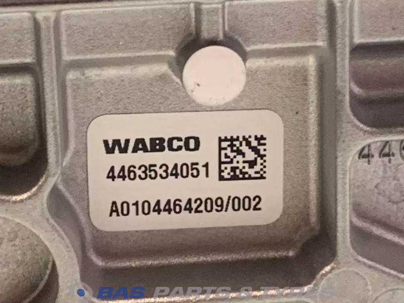 Mercedes-Benz Versnellingsbakdeksel Mercedes A 010 446 42 09 - Boîte de vitesse pour Camion: photos 3 Mercedes-Benz Versnellingsbakdeksel Mercedes A 010 446 42 09 - Boîte de vitesse pour Camion: photos 3
