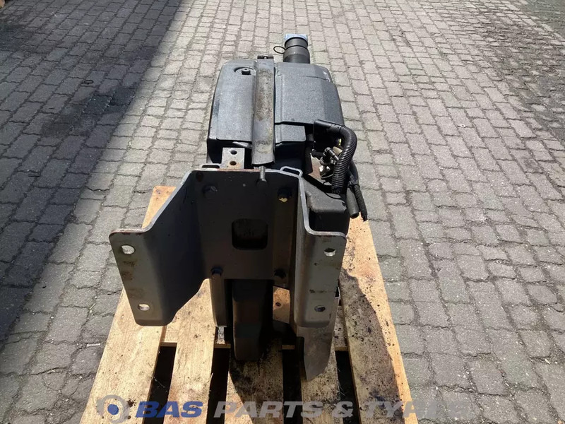 DAF DAF AdBlue tank 1928707 - Pièces de rechange pour Camion: photos 3 DAF DAF AdBlue tank 1928707 - Pièces de rechange pour Camion: photos 3