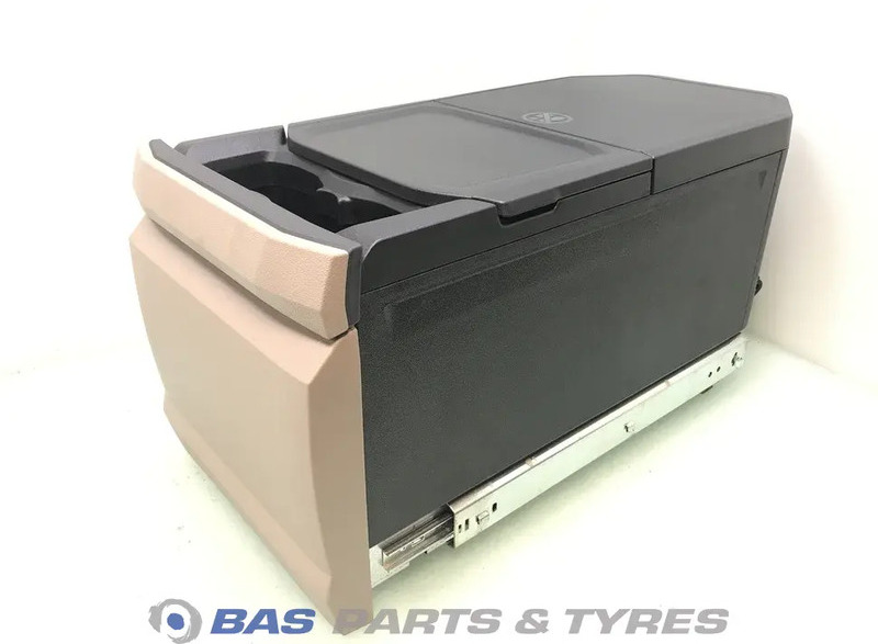 DAF XG+ Koelkast DAF 35 Liter 2318729 - Pièces de rechange pour Camion: photos 4 DAF XG+ Koelkast DAF 35 Liter 2318729 - Pièces de rechange pour Camion: photos 4