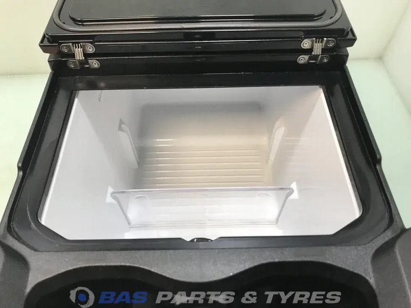 DAF XG+ Koelkast DAF 35 Liter 2318729 - Pièces de rechange pour Camion: photos 5 DAF XG+ Koelkast DAF 35 Liter 2318729 - Pièces de rechange pour Camion: photos 5