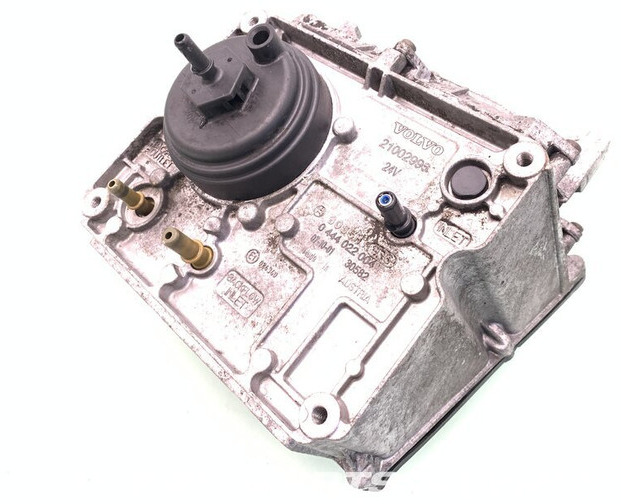 Volvo AdBlue pomp Volvo 20766846 - Pièces de rechange pour Camion: photos 3 Volvo AdBlue pomp Volvo 20766846 - Pièces de rechange pour Camion: photos 3