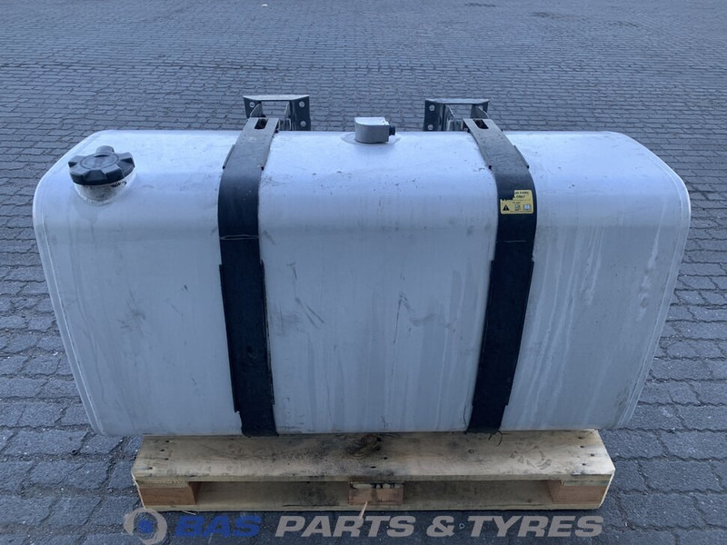 Renault - Réservoir de carburant pour Camion: photos 1 Renault - Réservoir de carburant pour Camion: photos 1