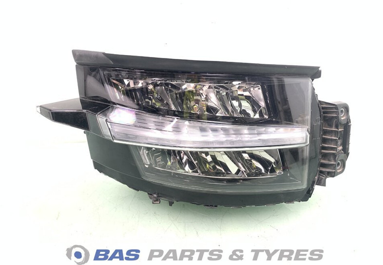 Renault T-Serie Evolution Koplamp Rechts 7423645385 - Feu avant pour Camion: photos 1 Renault T-Serie Evolution Koplamp Rechts 7423645385 - Feu avant pour Camion: photos 1