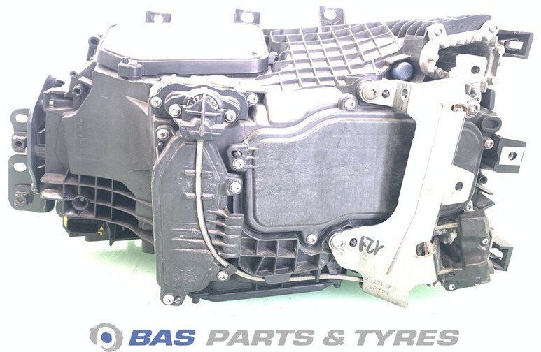Scania S-Serie NextGen - Feu avant pour Camion: photos 3 Scania S-Serie NextGen - Feu avant pour Camion: photos 3