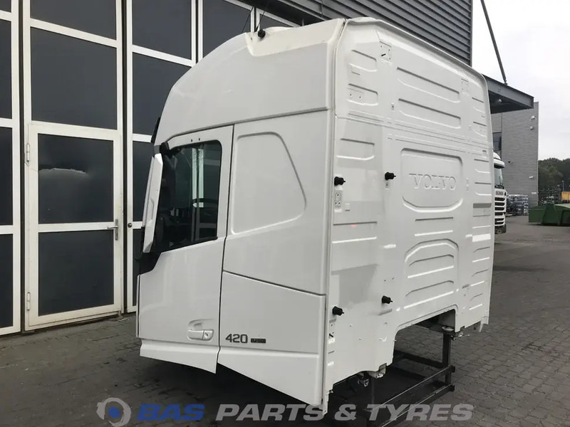 Volvo FH4 Volvo Globetrotter L2H2 82219166 - Cabine et intérieur pour Camion: photos 3 Volvo FH4 Volvo Globetrotter L2H2 82219166 - Cabine et intérieur pour Camion: photos 3