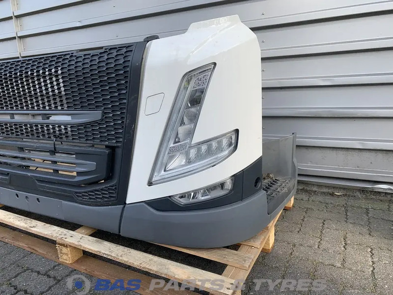 Volvo FM5 Bumper Volvo 84407376 - Pare-chocs pour Camion: photos 2 Volvo FM5 Bumper Volvo 84407376 - Pare-chocs pour Camion: photos 2