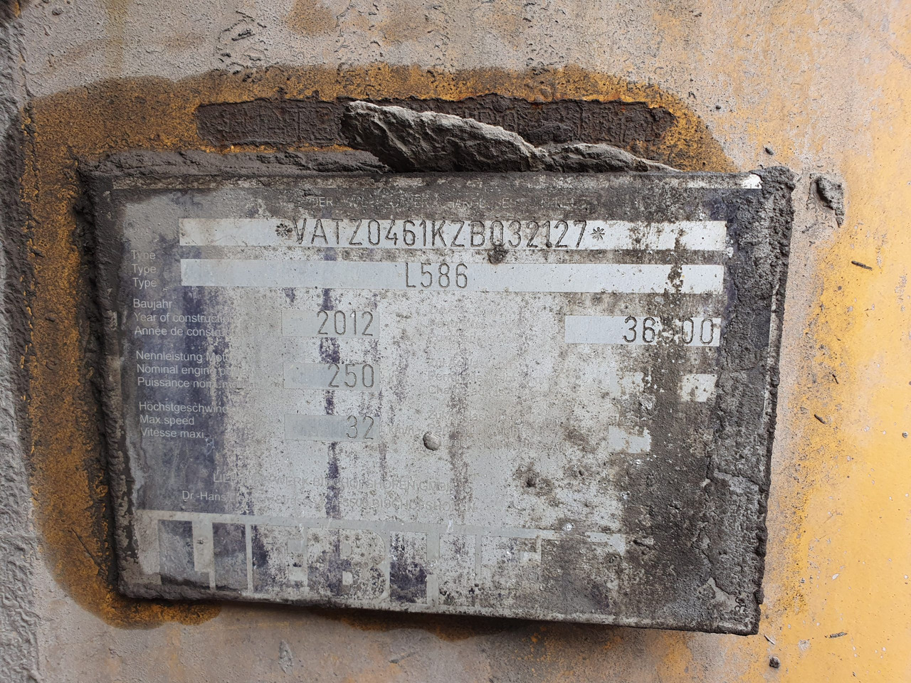 LIEBHERR L586 (2012) N/S: VATZ0461KZB032127 - Chargeuse sur pneus: photos 4 LIEBHERR L586 (2012) N/S: VATZ0461KZB032127 - Chargeuse sur pneus: photos 4