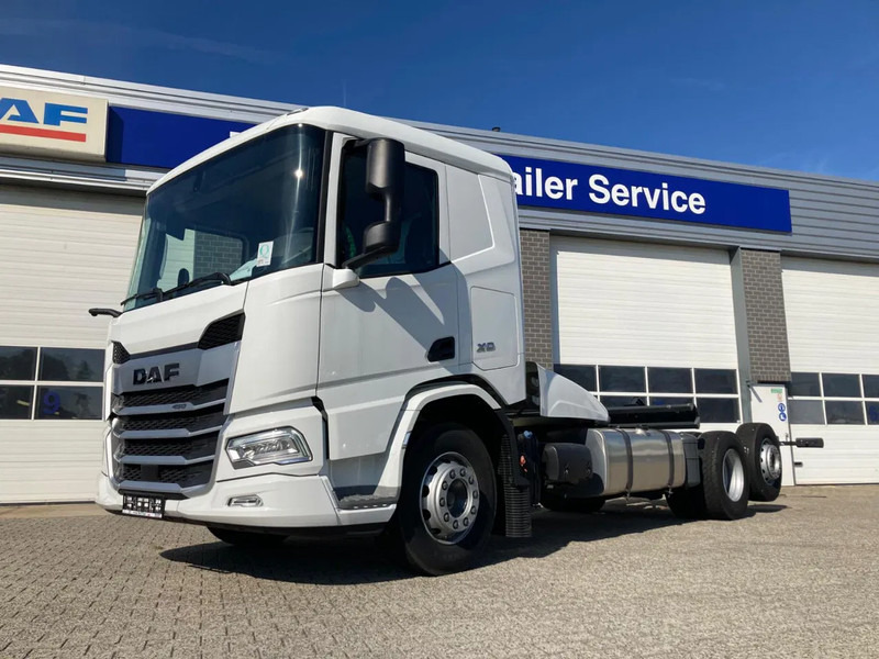 DAF XD 450 FAN CHASSIS SLEEPER CAB PTO STEERING LIFTAXLE 480WB - NEW - Châssis cabine: photos 5 DAF XD 450 FAN CHASSIS SLEEPER CAB PTO STEERING LIFTAXLE 480WB - NEW - Châssis cabine: photos 5