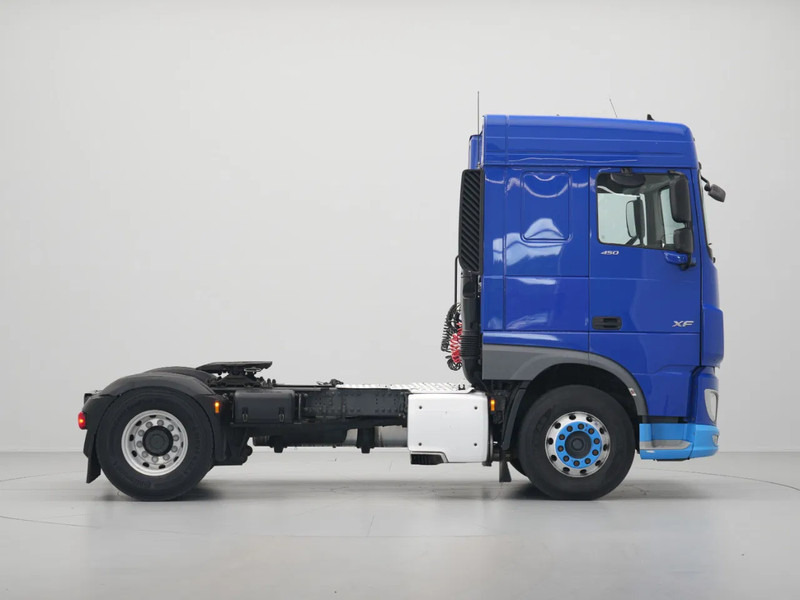 DAF XF 450 FT, Space Cab, PTO, New Tacho 7 Stuks op Voorraad - Tracteur routier: photos 5 DAF XF 450 FT, Space Cab, PTO, New Tacho 7 Stuks op Voorraad - Tracteur routier: photos 5
