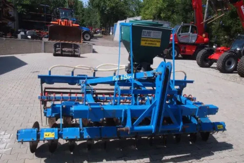 Agregat uprawowo-siewny Rabe Werk 2011 3m brona talerzowa z siewnikiem do poplonów - Combiné de semis: photos 1 Agregat uprawowo-siewny Rabe Werk 2011 3m brona talerzowa z siewnikiem do poplonów - Combiné de semis: photos 1